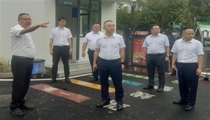遂寧興業(yè)集團(tuán)召開“問題大排查、作風(fēng)大整治、工作大提升”專項(xiàng)行動(dòng)現(xiàn)場(chǎng)推進(jìn)會(huì)